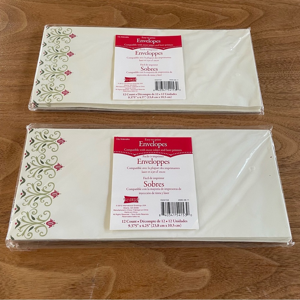 NIP 24 holiday themed envelopes ￼